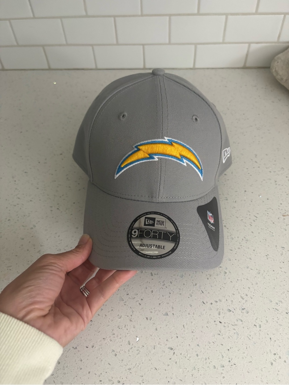 NWT New Era 9FORTY Los Angeles Chargers NFL Gray Adjustable Hat One Size